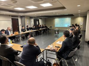 毎月、熱心に討議（1月24日の実行委員会から）